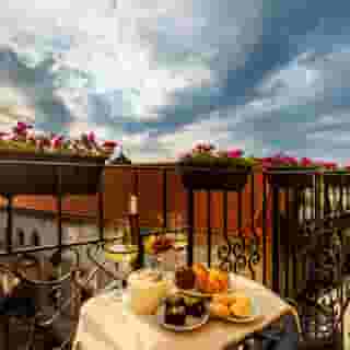 Gallery 37, BW Premier Collection, 3 of 5