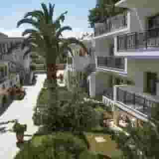 Flamingos Hotel, 3 of 5