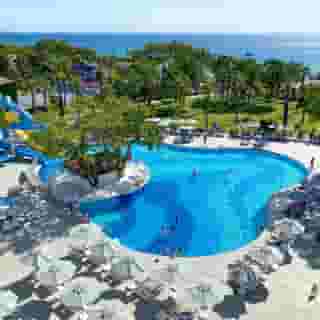 Catamaran Quality Times, 1 of 5