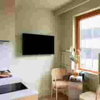 Locke at Broken Wharf, Millennium Bridge, 4 of 5