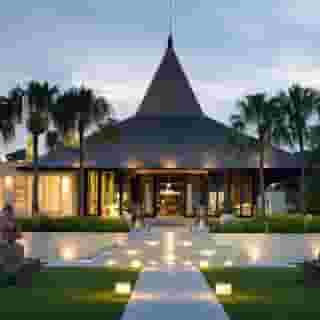 The Royal Santrian, 4 of 5