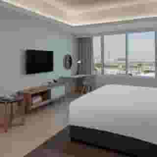 Staybridge Suites Dubai Internet City, 4 of 5