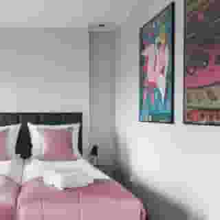 Corner House Residence, 2 of 5
