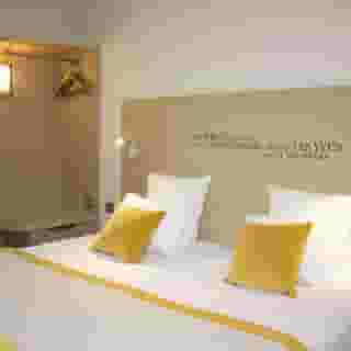 Kyriad Lyon Bron Le Cottage, 1 of 5