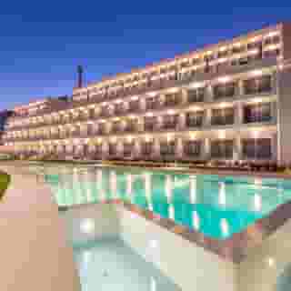 Grand Luxor Village, 1 of 5