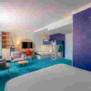 Grand Magic Hotel, 2 of 5