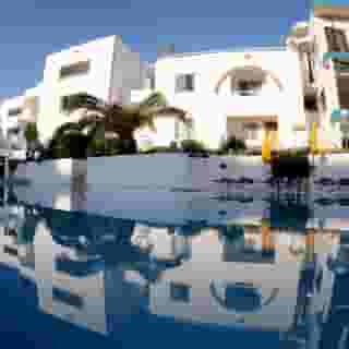 Club Salina Wharf, 3 of 5