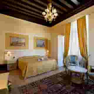 Corte dei Greci, 3 of 5