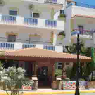 Uncle George Apartments, 2 of 5