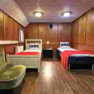 Barken Viking, 2 of 5