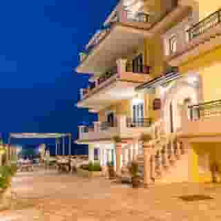 Andreolas Luxury Suites, 2 of 5