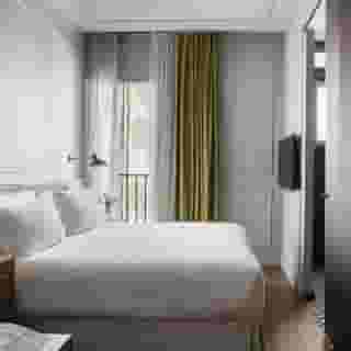 Totem Madrid, 4 of 5