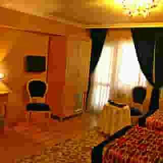 Divas Boutique, 3 of 5