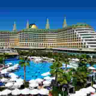 Delphin Imperial, 1 of 5