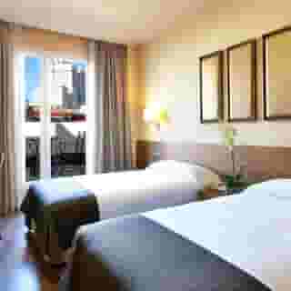 Hotel Sterling, 4 of 5