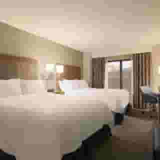 Hampton Inn & Suites Nashville-Downtown, 2 of 5