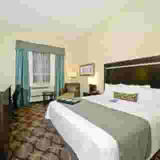 Best Western Plus Travel Hotel Toronto Airport, 3 of 5