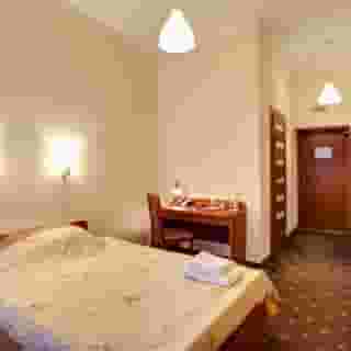 Hotel Lothus, 2 of 5