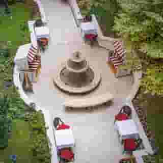 Queen's Court Hotel and Residence, 1 of 5