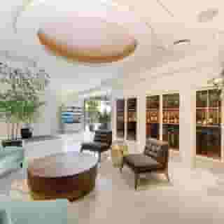 Beverly Hilton, 4 of 5