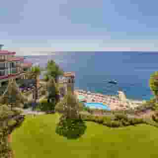 The Cliff Bay, 5 of 5