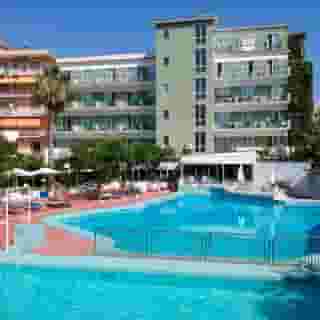 Carlton International, 2 of 5