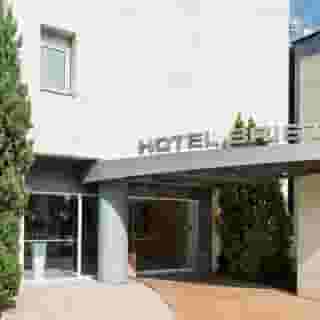 Catalonia Bristol, 4 of 5