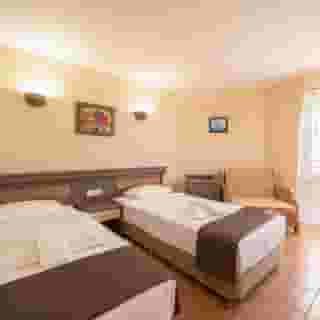 Esra Family Suites, 6 of 6