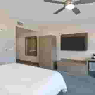 Holiday Inn Express and Suites North Dallas at Preston by Ihg, 4 of 5