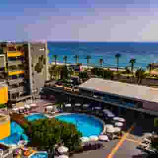 Senza Grand Santana, 3 of 5