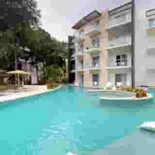 Essence at the Fives Beach, 4 of 5