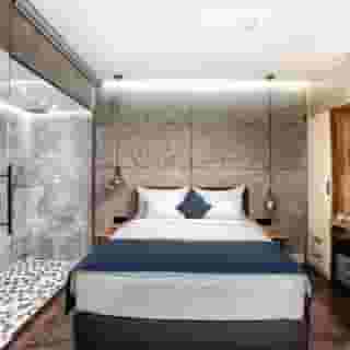 Level Luxury Suites, 2 of 5