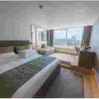 Royal Garden, 3 of 5