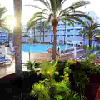 Akeah Broncemar, 3 of 5