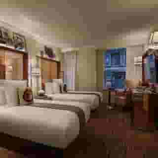 Mondrian Park Avenue, 3 of 5