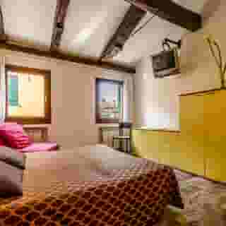 Venice Apartments, 2 of 5