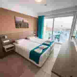 Sunny Blue Hotel, 2 of 5