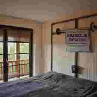 Road Stop Neandertal, 5 of 5