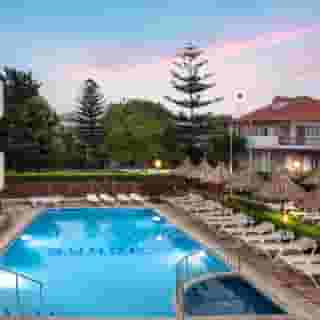 Sunday Hotel, 3 of 5