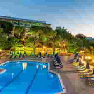 Alexandra Beach Hotel, 1 of 5