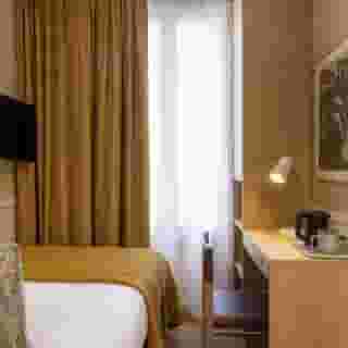Le Petit Oberkampf Hotel & Spa, 2 of 5