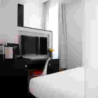 At Home Townhouse, 3 of 5