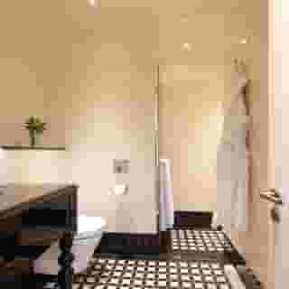 The LaLiT London, 6 of 6