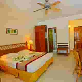 Fihalhohi Island Resort, 3 of 5