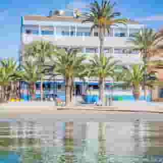 Hotel Neptuno, 2 of 5