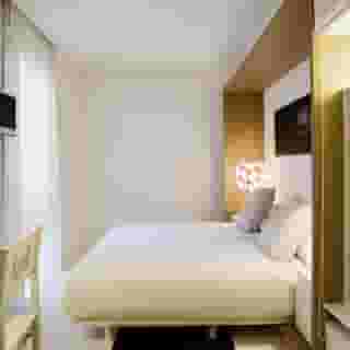 Denit Barcelona, 4 of 5
