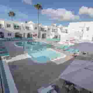 Guinate Club, 2 of 5