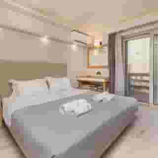 Crystal Beach Hotel, 4 of 5