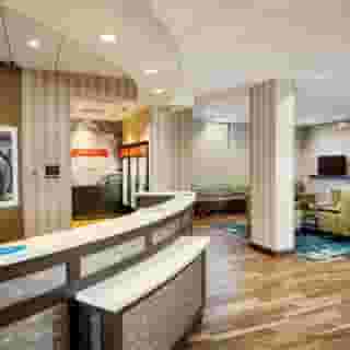 Hampton Inn & Suites Seattle/Northgate, WA, 3 of 5