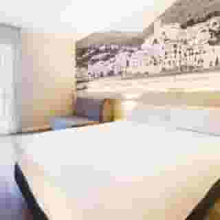 B&B Girona 3, 4 of 5